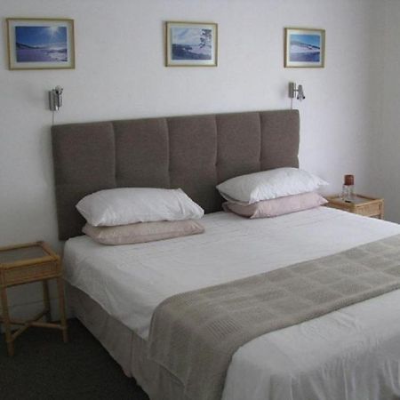 Bed and Breakfast Sounds Of The Sea Ист-Лондон Экстерьер фото